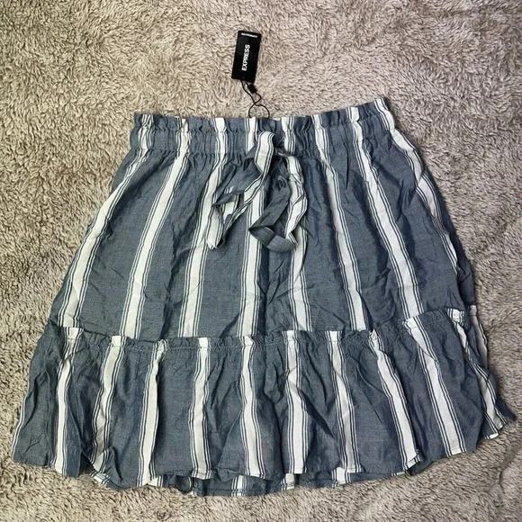 Express Women’s Striped Skirt Blue and white Ruffle Skirt Size S New - Picture 4 of 15